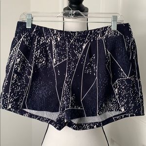 🩳✨ Navy-White Printed Shorts - Size M